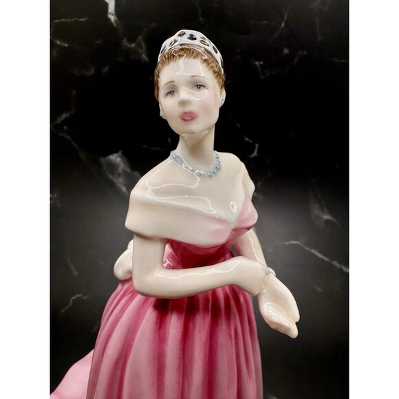 Royal Doulton Camilla HN4220 Bone China 8.5" Tall Retired England RARE - Picture 7 of 15